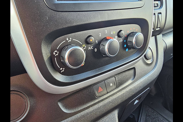 Renault Trafic 2.0 dCi 145 T29 L2H1 Comfort metallic, airco, automaat, navi, pdc, 110 dkm.