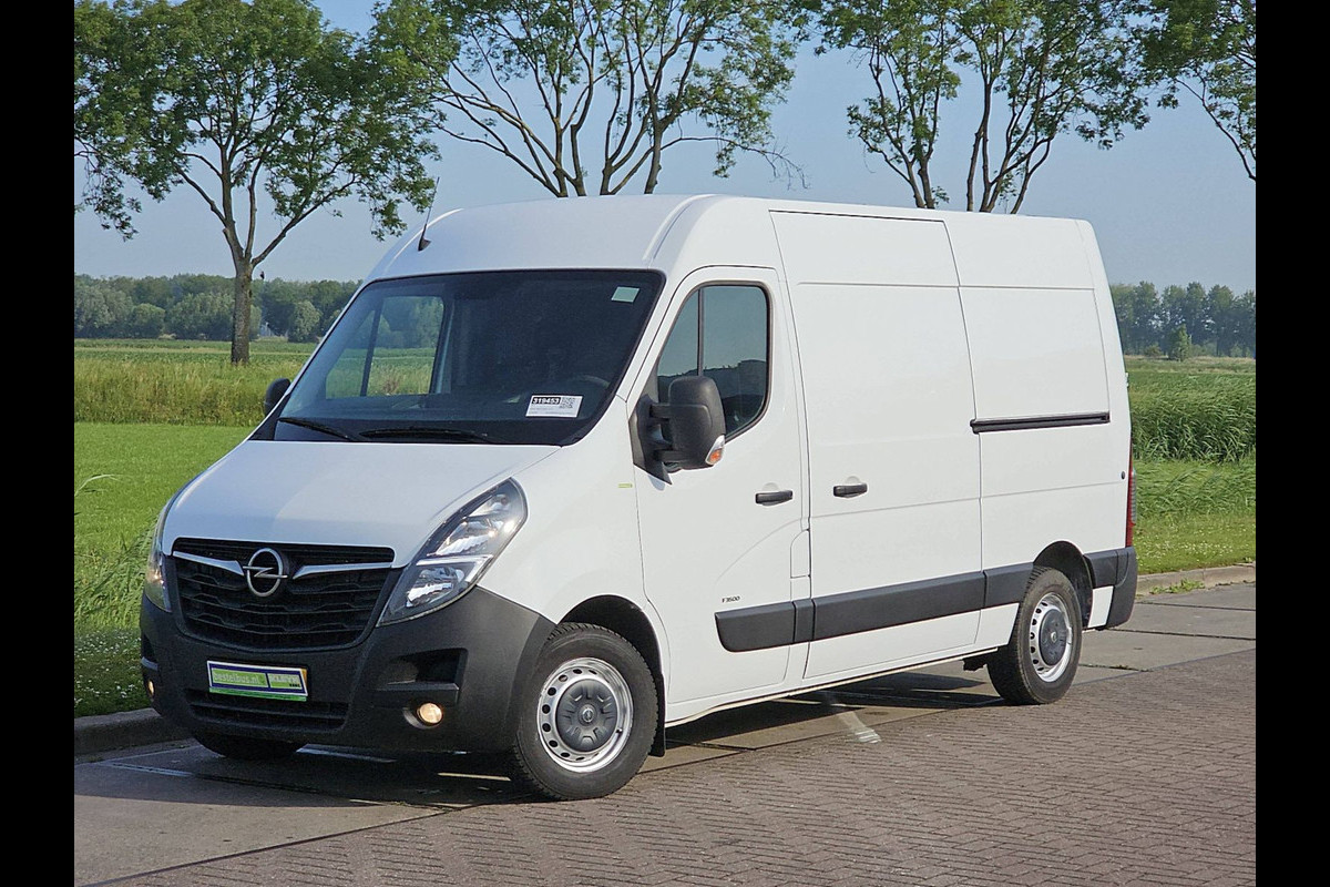 Opel Movano 2.3 Turbo L2H3 2xZijdeur NAP Euro6 Airco 136Pk Oh-Historie 1e Eigenaar Navi Wp-Inrichting! Opel Movano 2.3 Turbo L2H3 2xZijdeur NAP Euro6 Airco 136Pk Oh-Historie 1e Eigenaar Navi Wp-Inrichting!
