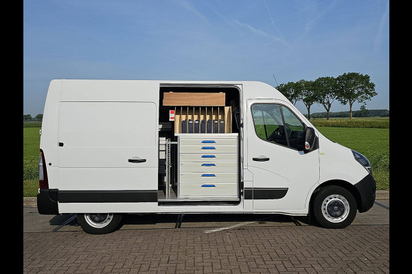 Opel Movano 2.3 Turbo L2H3 2xZijdeur NAP Euro6 Airco 136Pk Oh-Historie 1e Eigenaar Navi Wp-Inrichting! Opel Movano 2.3 Turbo L2H3 2xZijdeur NAP Euro6 Airco 136Pk Oh-Historie 1e Eigenaar Navi Wp-Inrichting!