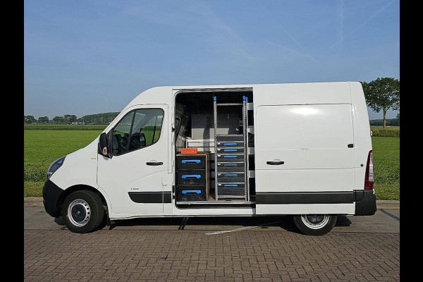 Opel Movano 2.3 Turbo L2H3 2xZijdeur NAP Euro6 Airco 136Pk Oh-Historie 1e Eigenaar Navi Wp-Inrichting! Opel Movano 2.3 Turbo L2H3 2xZijdeur NAP Euro6 Airco 136Pk Oh-Historie 1e Eigenaar Navi Wp-Inrichting!
