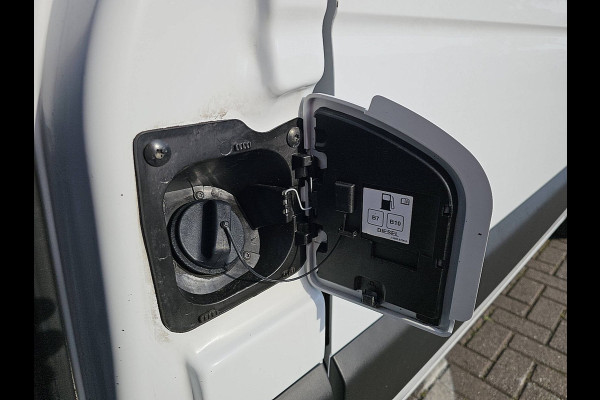 Opel Movano 2.3 Turbo L2H3 2xZijdeur NAP Euro6 Airco 136Pk Oh-Historie 1e Eigenaar Navi Wp-Inrichting! Opel Movano 2.3 Turbo L2H3 2xZijdeur NAP Euro6 Airco 136Pk Oh-Historie 1e Eigenaar Navi Wp-Inrichting!