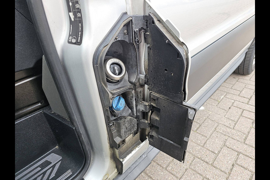 Ford Transit 350 2.0 TDCI L2H2 DC Trend Leer Cruise Trekhaak Carplay