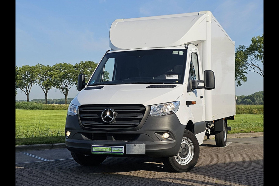 Mercedes-Benz Sprinter 317 L3 RWD Bakwagen Laadklep Airco Mbux 170Pk Euro6! Mercedes-Benz Sprinter 317 L3 RWD Bakwagen Laadklep Airco Mbux 170Pk Euro6!