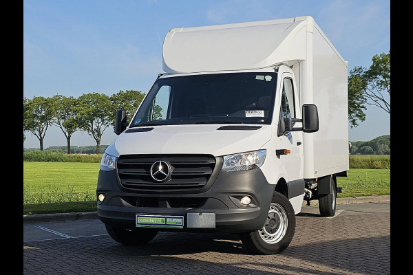 Mercedes-Benz Sprinter 317 L3 RWD Bakwagen Laadklep Airco Mbux 170Pk Euro6! Mercedes-Benz Sprinter 317 L3 RWD Bakwagen Laadklep Airco Mbux 170Pk Euro6!
