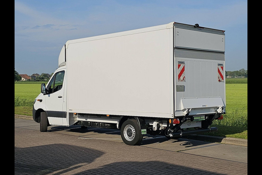 Mercedes-Benz Sprinter 317 L3 RWD Bakwagen Laadklep Airco Mbux 170Pk Euro6! Mercedes-Benz Sprinter 317 L3 RWD Bakwagen Laadklep Airco Mbux 170Pk Euro6!