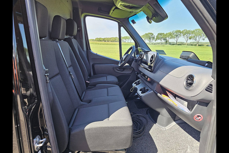 Mercedes-Benz Sprinter 315 L3H2 Pro Koelwagen FRIGO Vriezer Dag/Nacht Nieuw Mbux10 Carrier BPM-Vrij/ Direct leverbaar! Mercedes-Benz Sprinter 315 L3H2 Pro Koelwagen FRIGO Vriezer Dag/Nacht Nieuw Mbux10 Carrier BPM-Vrij/ Direct leverbaar!
