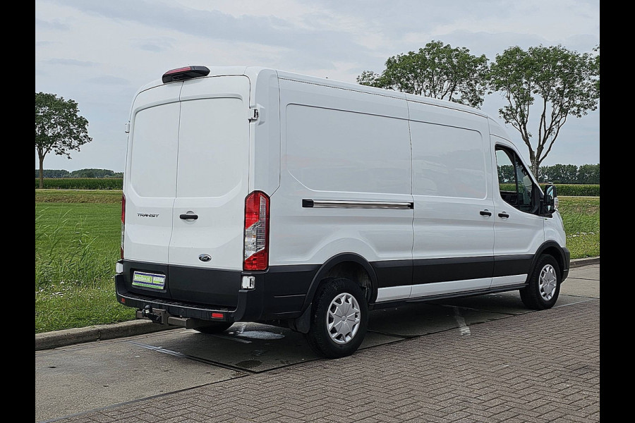 Ford Transit 330 2.0 TDCI L3H2 Automaat Navi Airco Euro6 Camera Trekhaak 1e Eigenaar! Ford Transit 330 2.0 TDCI L3H2 Automaat Navi Airco Euro6 Camera Trekhaak 1e Eigenaar!