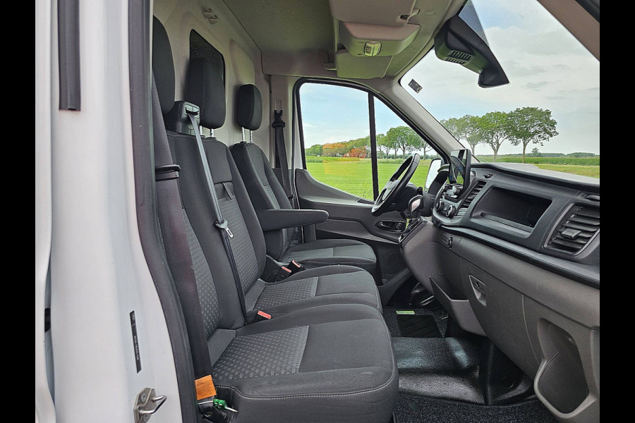 Ford Transit 330 2.0 TDCI L3H2 Automaat Navi Airco Euro6 Camera Trekhaak 1e Eigenaar! Ford Transit 330 2.0 TDCI L3H2 Automaat Navi Airco Euro6 Camera Trekhaak 1e Eigenaar!