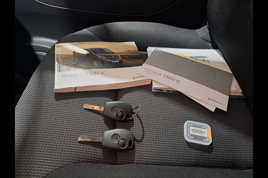 Renault Trafic 2.0 dCi 145 T29 L2H1 DC Comfort Airco Automaat Navi Sidebars Euro6 145Pk NAP 1e Eigenaar!