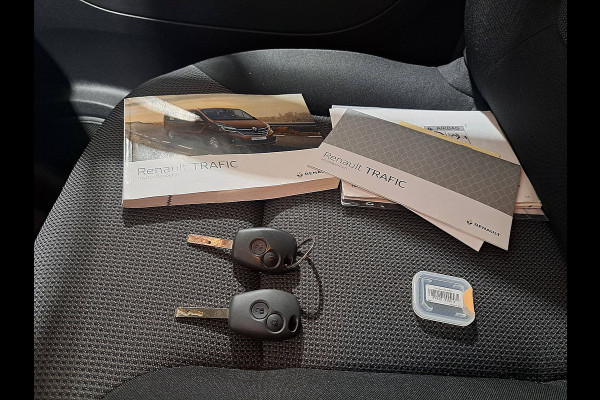 Renault Trafic 2.0 dCi 145 T29 L2H1 DC Comfort Airco Automaat Navi Sidebars Euro6 145Pk NAP 1e Eigenaar!