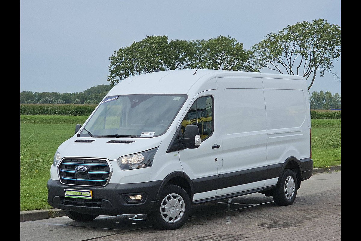 Ford E-Transit 350 L3H2 Trend 68 kWh Premium Pack*Navi Proff*Camera*Cruise* Ford E-Transit 350 L3H2 Trend 68 kWh Premium Pack*Navi Proff*Camera*Cruise*