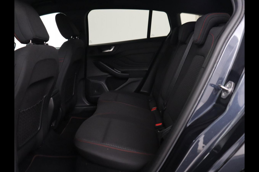 Ford Focus 1.0 EcoBoost Hybrid ST Line X | Trekhaak | Stoel & stuurverwarming | Head-Up | Adaptive cruise | Camera | B&O Sound | Digital Cockpit | Carplay | Keyless | Full LED | Comfortstoelen | Park Assist Ford Focus 1.0 EcoBoost Hybrid ST Line X | Trekhaak | Stoel & stuurverwarming | Head-Up | Adaptive cruise | Camera | B&O Sound | Digital Cockpit | Carplay | Keyless | Full LED | Comfortstoelen | Park Assist