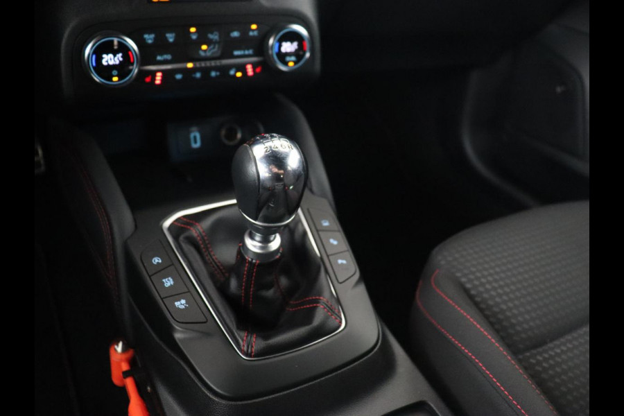 Ford Focus 1.0 EcoBoost Hybrid ST Line X | Trekhaak | Stoel & stuurverwarming | Head-Up | Adaptive cruise | Camera | B&O Sound | Digital Cockpit | Carplay | Keyless | Full LED | Comfortstoelen | Park Assist Ford Focus 1.0 EcoBoost Hybrid ST Line X | Trekhaak | Stoel & stuurverwarming | Head-Up | Adaptive cruise | Camera | B&O Sound | Digital Cockpit | Carplay | Keyless | Full LED | Comfortstoelen | Park Assist