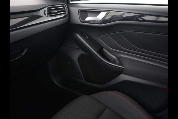 Ford Focus 1.0 EcoBoost Hybrid ST Line X | Trekhaak | Stoel & stuurverwarming | Head-Up | Adaptive cruise | Camera | B&O Sound | Digital Cockpit | Carplay | Keyless | Full LED | Comfortstoelen | Park Assist Ford Focus 1.0 EcoBoost Hybrid ST Line X | Trekhaak | Stoel & stuurverwarming | Head-Up | Adaptive cruise | Camera | B&O Sound | Digital Cockpit | Carplay | Keyless | Full LED | Comfortstoelen | Park Assist