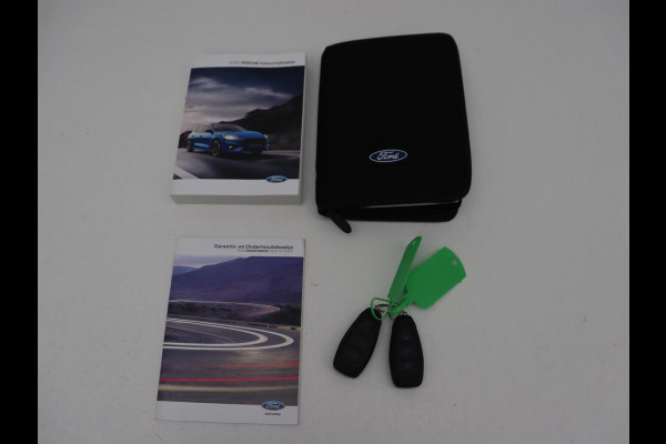Ford Focus 1.0 EcoBoost Hybrid ST Line X | Trekhaak | Stoel & stuurverwarming | Head-Up | Adaptive cruise | Camera | B&O Sound | Digital Cockpit | Carplay | Keyless | Full LED | Comfortstoelen | Park Assist Ford Focus 1.0 EcoBoost Hybrid ST Line X | Trekhaak | Stoel & stuurverwarming | Head-Up | Adaptive cruise | Camera | B&O Sound | Digital Cockpit | Carplay | Keyless | Full LED | Comfortstoelen | Park Assist