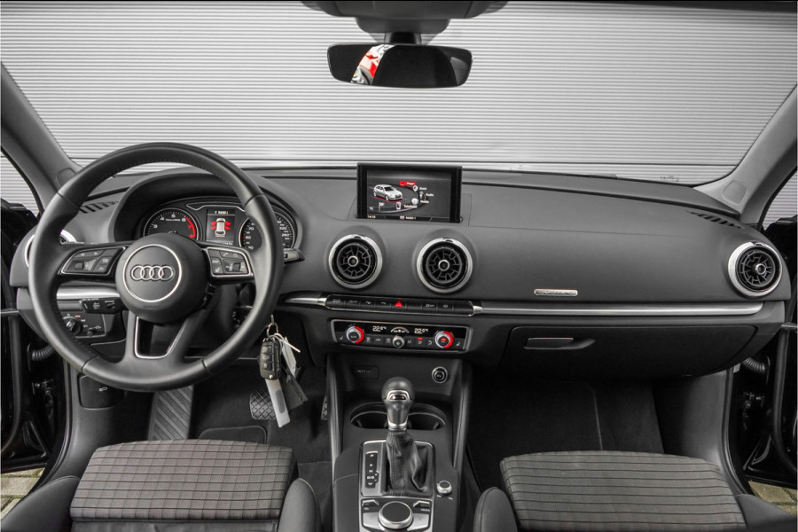 Audi A3 Sportback 40 TFSI Quattro Sport Automaat Navi ACC 18" Audi A3 Sportback 40 TFSI Quattro Sport Automaat Navi ACC 18"