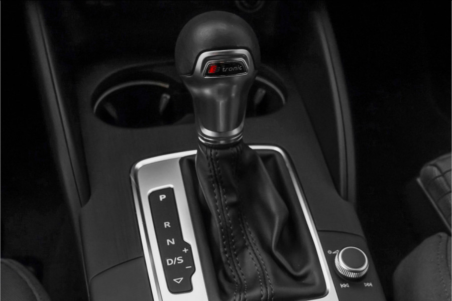 Audi A3 Sportback 40 TFSI Quattro Sport Automaat Navi ACC 18" Audi A3 Sportback 40 TFSI Quattro Sport Automaat Navi ACC 18"