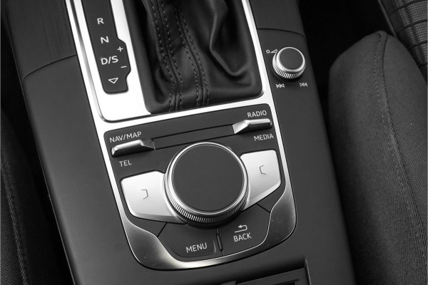 Audi A3 Sportback 40 TFSI Quattro Sport Automaat Navi ACC 18" Audi A3 Sportback 40 TFSI Quattro Sport Automaat Navi ACC 18"