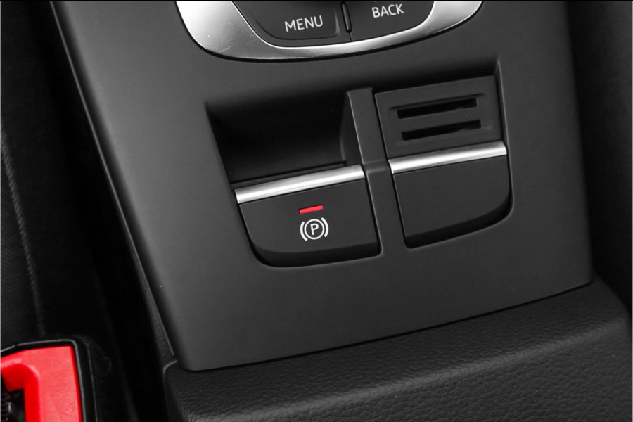 Audi A3 Sportback 40 TFSI Quattro Sport Automaat Navi ACC 18" Audi A3 Sportback 40 TFSI Quattro Sport Automaat Navi ACC 18"