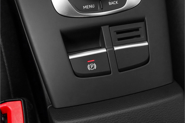 Audi A3 Sportback 40 TFSI Quattro Sport Automaat Navi ACC 18" Audi A3 Sportback 40 TFSI Quattro Sport Automaat Navi ACC 18"