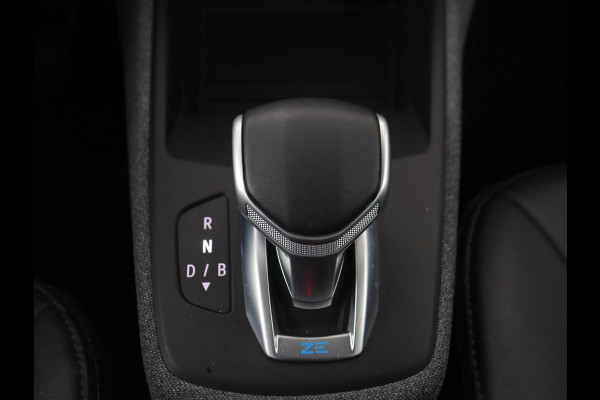 Renault ZOE R135 Intens 52 kWh | Warmtepomp | Carplay | Camera | Half leder | Keyless | Navigatie | Climate control | DAB | Cruise control Renault ZOE R135 Intens 52 kWh | Warmtepomp | Carplay | Camera | Half leder | Keyless | Navigatie | Climate control | DAB | Cruise control