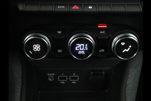 Renault ZOE R135 Intens 52 kWh | Warmtepomp | Carplay | Camera | Half leder | Keyless | Navigatie | Climate control | DAB | Cruise control Renault ZOE R135 Intens 52 kWh | Warmtepomp | Carplay | Camera | Half leder | Keyless | Navigatie | Climate control | DAB | Cruise control