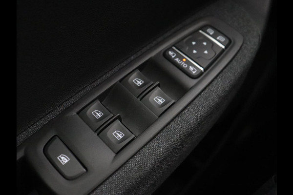 Renault ZOE R135 Intens 52 kWh | Warmtepomp | Carplay | Camera | Half leder | Keyless | Navigatie | Climate control | DAB | Cruise control Renault ZOE R135 Intens 52 kWh | Warmtepomp | Carplay | Camera | Half leder | Keyless | Navigatie | Climate control | DAB | Cruise control