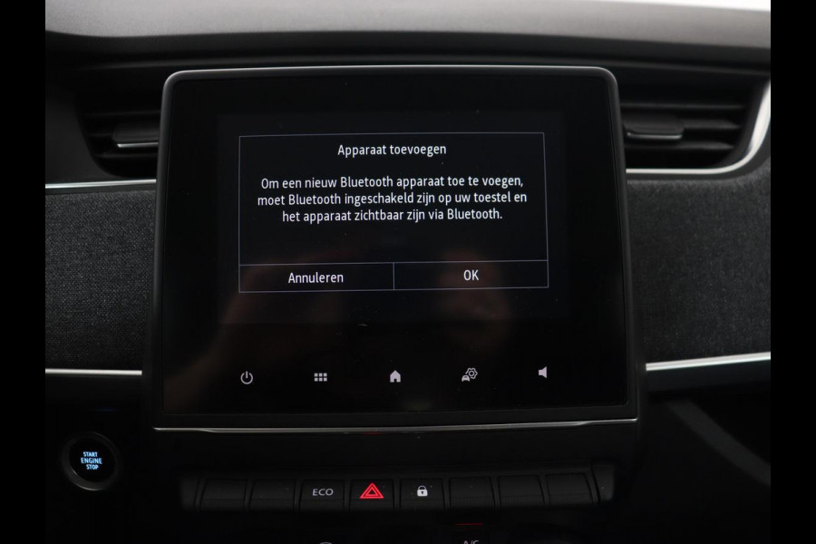 Renault ZOE R135 Intens 52 kWh | Warmtepomp | Carplay | Camera | Half leder | Keyless | Navigatie | Climate control | DAB | Cruise control Renault ZOE R135 Intens 52 kWh | Warmtepomp | Carplay | Camera | Half leder | Keyless | Navigatie | Climate control | DAB | Cruise control