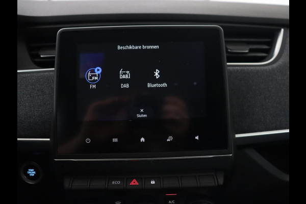 Renault ZOE R135 Intens 52 kWh | Warmtepomp | Carplay | Camera | Half leder | Keyless | Navigatie | Climate control | DAB | Cruise control Renault ZOE R135 Intens 52 kWh | Warmtepomp | Carplay | Camera | Half leder | Keyless | Navigatie | Climate control | DAB | Cruise control
