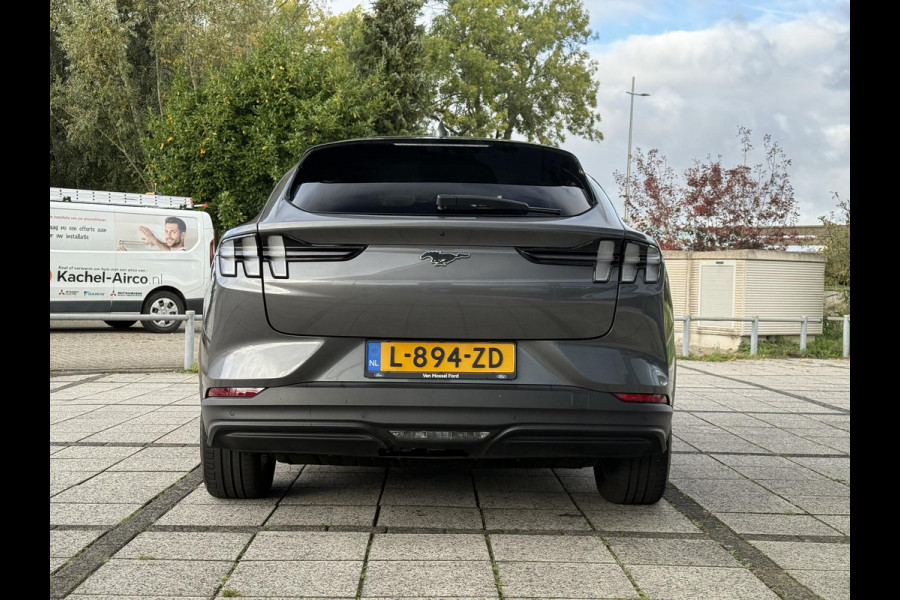 Ford Mustang Mach-E Aut. 75kWh | Trekhaak | Leder | Navi | B&O Sound | 360 Camera |