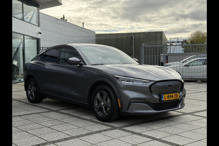 Ford Mustang Mach-E Aut. 75kWh | Trekhaak | Leder | Navi | B&O Sound | 360 Camera |