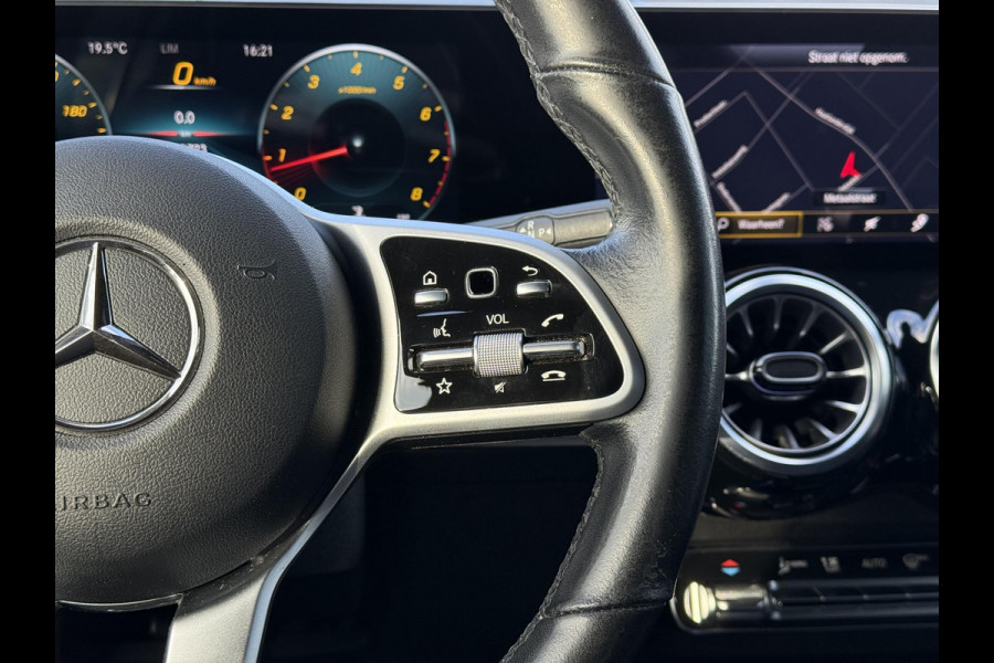 Mercedes-Benz Glb 200 Business Solution Luxury 7p. | Panorama | Leder | Memory | Mercedes-Benz Glb 200 Business Solution Luxury 7p. | Panorama | Leder | Memory |