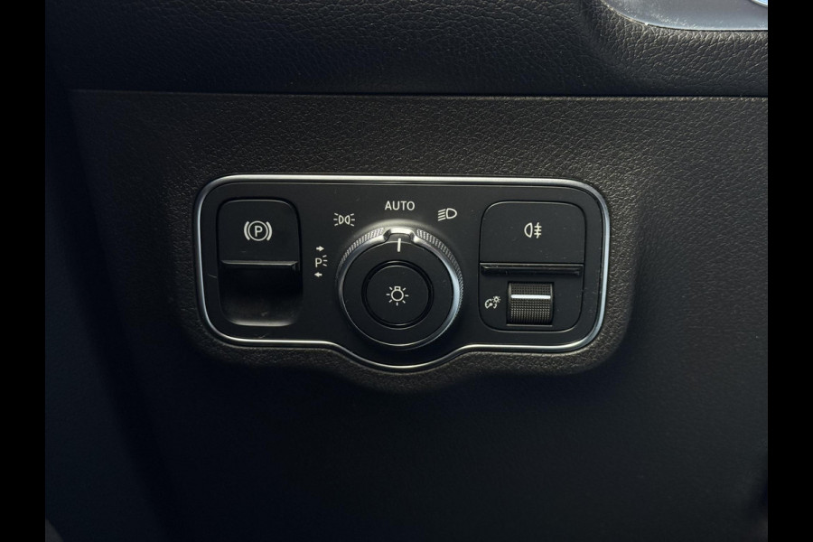 Mercedes-Benz Glb 200 Business Solution Luxury 7p. | Panorama | Leder | Memory | Mercedes-Benz Glb 200 Business Solution Luxury 7p. | Panorama | Leder | Memory |