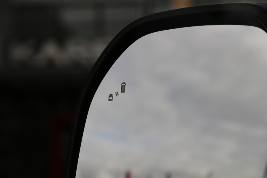 Ford Transit Custom 320 2.0 TDCI 136 | KAR-edition | LED | Camera | Navi | Clima.. Ford Transit Custom 320 2.0 TDCI 136 | KAR-edition | LED | Camera | Navi | Clima..