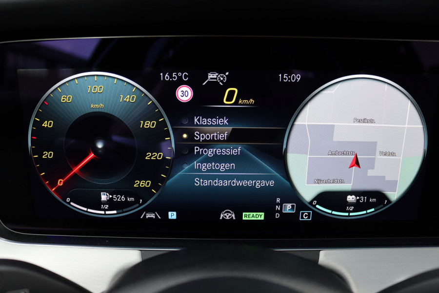 Mercedes-Benz E-Klasse Estate 300 de Premium+ AMG Line | Distronic+ | Panoramadak | Burmester | Keyless Go | Rijassistentiepakket | Surround Camera | Leder | Mercedes-Benz E-Klasse Estate 300 de Premium+ AMG Line | Distronic+ | Panoramadak | Burmester | Keyless Go | Rijassistentiepakket | Surround Camera | Leder |