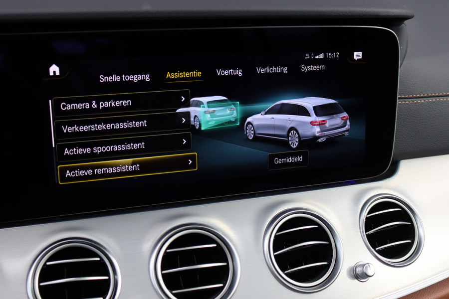 Mercedes-Benz E-Klasse Estate 300 de Premium+ AMG Line | Distronic+ | Panoramadak | Burmester | Keyless Go | Rijassistentiepakket | Surround Camera | Leder | Mercedes-Benz E-Klasse Estate 300 de Premium+ AMG Line | Distronic+ | Panoramadak | Burmester | Keyless Go | Rijassistentiepakket | Surround Camera | Leder |