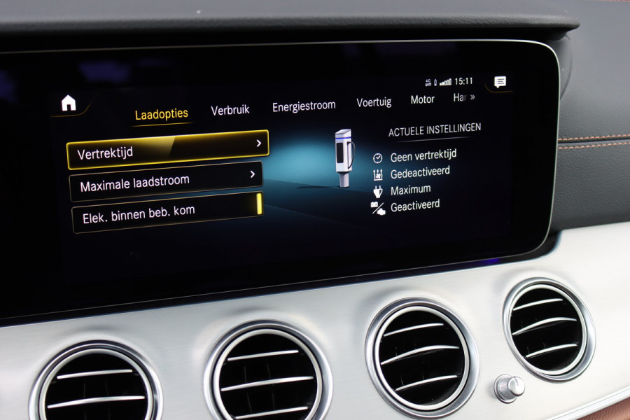 Mercedes-Benz E-Klasse Estate 300 de Premium+ AMG Line | Distronic+ | Panoramadak | Burmester | Keyless Go | Rijassistentiepakket | Surround Camera | Leder | Mercedes-Benz E-Klasse Estate 300 de Premium+ AMG Line | Distronic+ | Panoramadak | Burmester | Keyless Go | Rijassistentiepakket | Surround Camera | Leder |