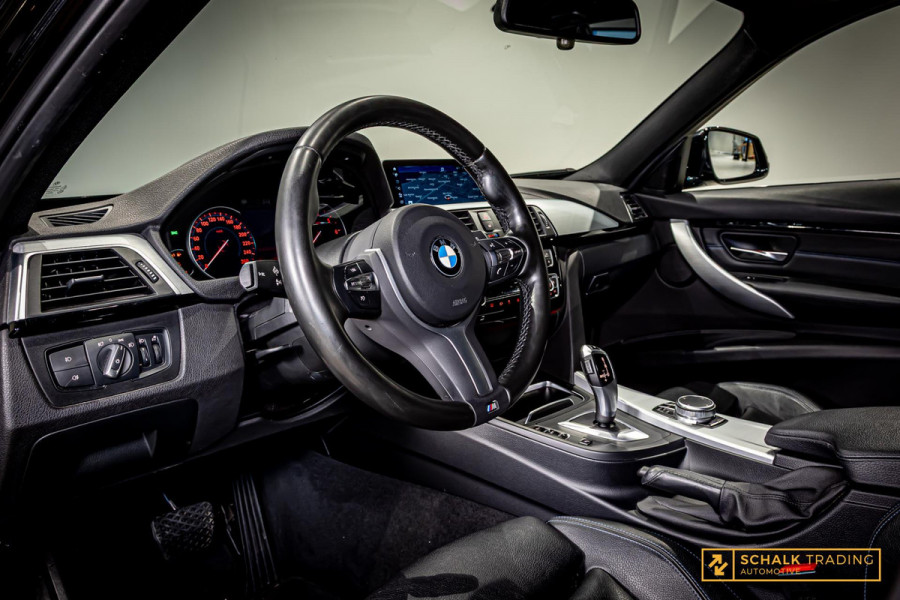 BMW 3 Serie Touring 320i M Sport Edition|Trekhaak|NAP|Leder