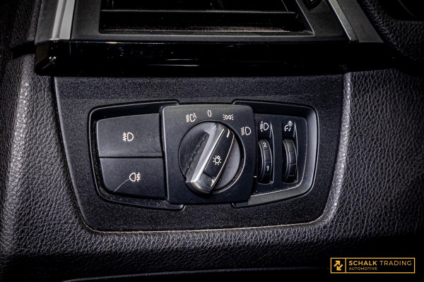 BMW 3 Serie Touring 320i M Sport Edition|Trekhaak|NAP|Leder