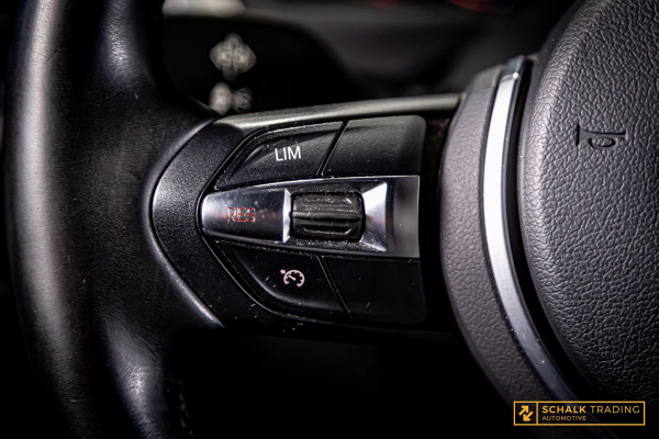 BMW 3 Serie Touring 320i M Sport Edition|Trekhaak|NAP|Leder