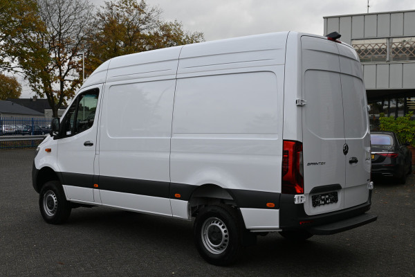 Mercedes-Benz Sprinter 319 CDI 4x4 L2H2 Pro Draaistoelen, LED, 360 Graden Camera, Navigatie