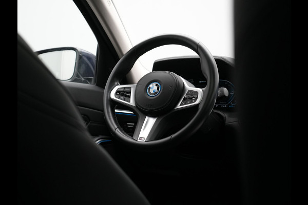 BMW 3 Serie Touring 330e Luxury Line Plug In Hybrid 293pk Dealer O.H PHEV | Panodak | Adaptive Cruise | 360 Camera | Lederen Sportstoelen Memory & Verwarmd | Harman & Kardon |  Apple Carplay | Sfeerverlichting | Blis | Virtual | Navigatie | DAB | 19"L.M | BMW 3 Serie Touring 330e Luxury Line Plug In Hybrid 293pk Dealer O.H PHEV | Panodak | Adaptive Cruise | 360 Camera | Lederen Sportstoelen Memory & Verwarmd | Harman & Kardon |  Apple Carplay | Sfeerverlichting | Blis | Virtual | Navigatie | DAB | 19"L.M |