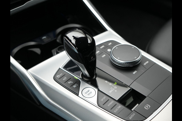 BMW 3 Serie Touring 330e Luxury Line Plug In Hybrid 293pk Dealer O.H PHEV | Panodak | Adaptive Cruise | 360 Camera | Lederen Sportstoelen Memory & Verwarmd | Harman & Kardon |  Apple Carplay | Sfeerverlichting | Blis | Virtual | Navigatie | DAB | 19"L.M | BMW 3 Serie Touring 330e Luxury Line Plug In Hybrid 293pk Dealer O.H PHEV | Panodak | Adaptive Cruise | 360 Camera | Lederen Sportstoelen Memory & Verwarmd | Harman & Kardon |  Apple Carplay | Sfeerverlichting | Blis | Virtual | Navigatie | DAB | 19"L.M |
