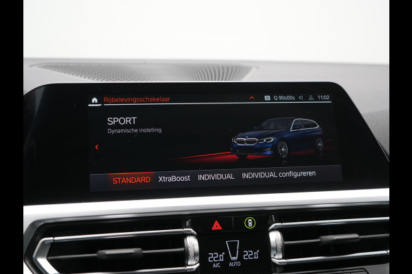 BMW 3 Serie Touring 330e Luxury Line Plug In Hybrid 293pk Dealer O.H PHEV | Panodak | Adaptive Cruise | 360 Camera | Lederen Sportstoelen Memory & Verwarmd | Harman & Kardon |  Apple Carplay | Sfeerverlichting | Blis | Virtual | Navigatie | DAB | 19"L.M | BMW 3 Serie Touring 330e Luxury Line Plug In Hybrid 293pk Dealer O.H PHEV | Panodak | Adaptive Cruise | 360 Camera | Lederen Sportstoelen Memory & Verwarmd | Harman & Kardon |  Apple Carplay | Sfeerverlichting | Blis | Virtual | Navigatie | DAB | 19"L.M |