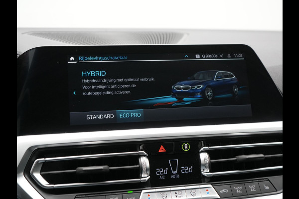 BMW 3 Serie Touring 330e Luxury Line Plug In Hybrid 293pk Dealer O.H PHEV | Panodak | Adaptive Cruise | 360 Camera | Lederen Sportstoelen Memory & Verwarmd | Harman & Kardon |  Apple Carplay | Sfeerverlichting | Blis | Virtual | Navigatie | DAB | 19"L.M | BMW 3 Serie Touring 330e Luxury Line Plug In Hybrid 293pk Dealer O.H PHEV | Panodak | Adaptive Cruise | 360 Camera | Lederen Sportstoelen Memory & Verwarmd | Harman & Kardon |  Apple Carplay | Sfeerverlichting | Blis | Virtual | Navigatie | DAB | 19"L.M |