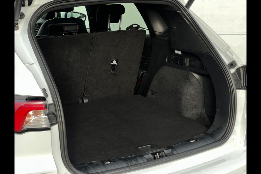 Ford Kuga 2.5 PHEV ST-Line X NL AUTO | ELEKTR KLEP | PANO | STUURWIEL VERW | STOELVERW | Ford Kuga 2.5 PHEV ST-Line X NL AUTO | ELEKTR KLEP | PANO | STUURWIEL VERW | STOELVERW |