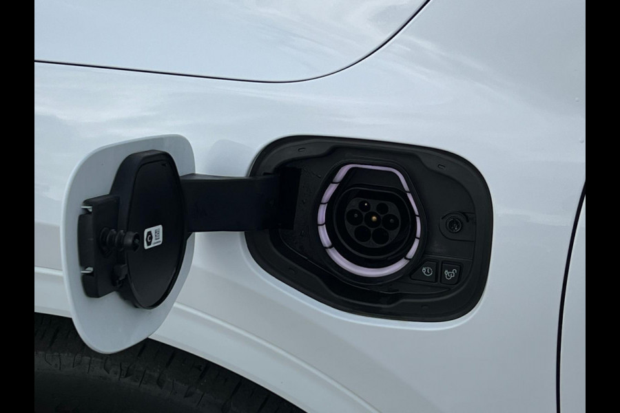 Ford Kuga 2.5 PHEV ST-Line X NL AUTO | ELEKTR KLEP | PANO | STUURWIEL VERW | STOELVERW | Ford Kuga 2.5 PHEV ST-Line X NL AUTO | ELEKTR KLEP | PANO | STUURWIEL VERW | STOELVERW |