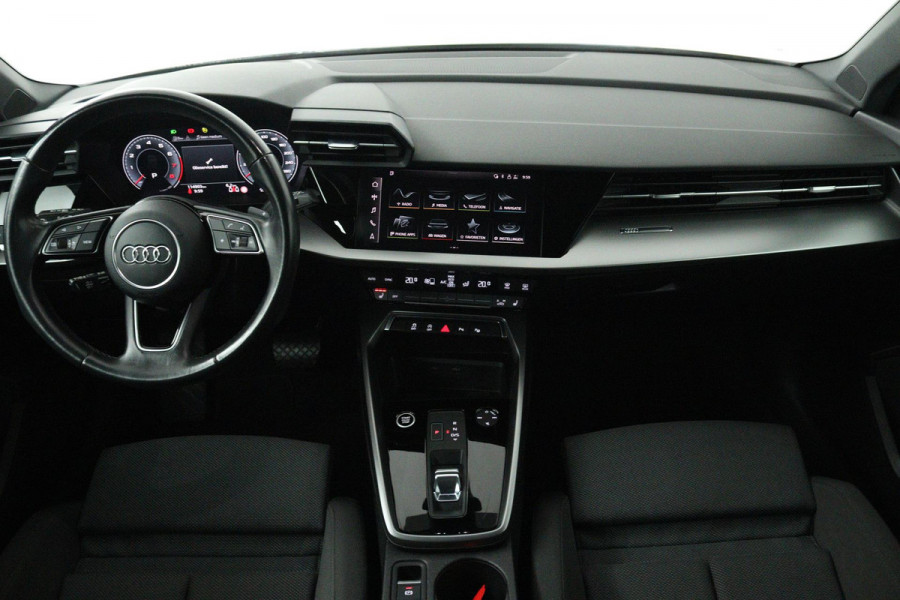 Audi A3 Sportback 30 TFSI Advanced edition (DIGITALE COCKPIT, LANE-ASSIST, CRUISE CONTROL ADAPTIEF, STOELVERWARMING, SENSOREN)