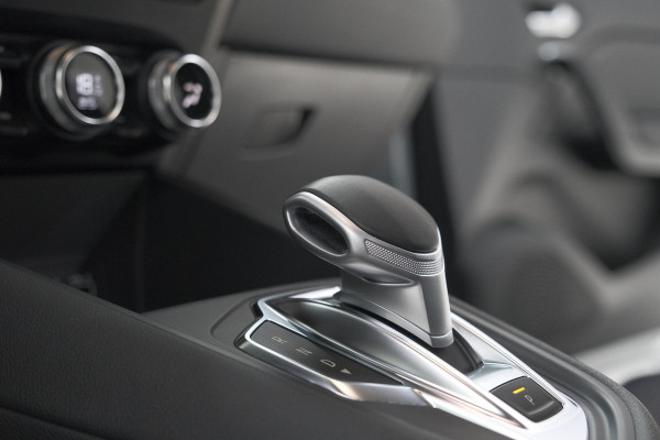 Renault Captur Mild Hybrid 140 EDC Techno | Camera | 9.3 Inch Scherm | Apple Carplay | Parkeersensoren | Allseason Banden | Stoelverwarming Renault Captur Mild Hybrid 140 EDC Techno | Camera | 9.3 Inch Scherm | Apple Carplay | Parkeersensoren | Allseason Banden | Stoelverwarming