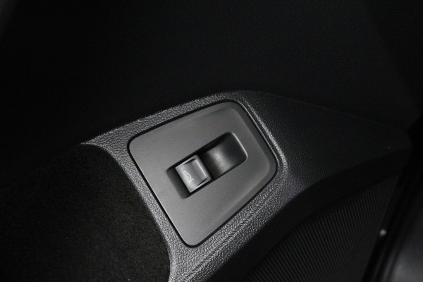 Volkswagen Tiguan Allspace 1.5 TSI Comfortline Business 7p. (PANORAMADAK, DIGITALE COCKPIT, CAMERA, AUTOMAAT)